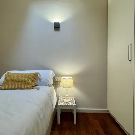 Modernist Gem Penthouse Apartamento