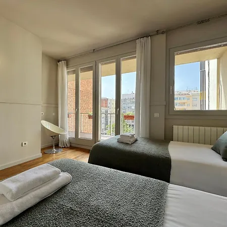 Modernist Gem Penthouse Apartamento
