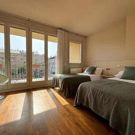 Modernist Gem Penthouse Apartmán